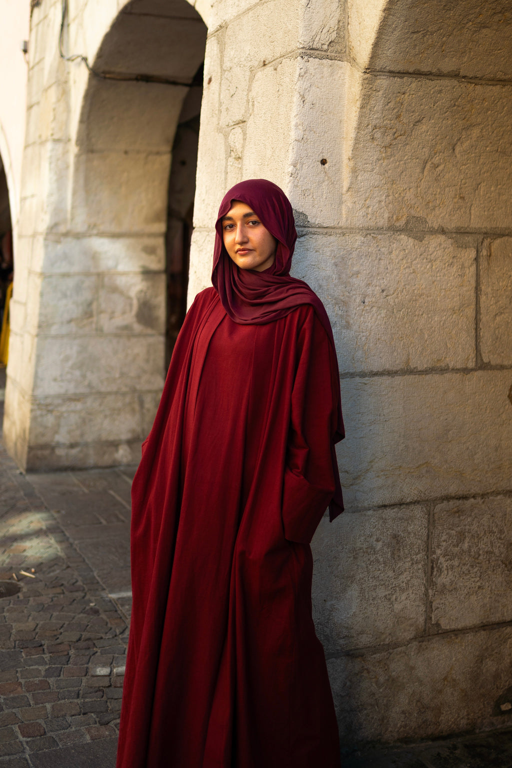 Abaya bordeaux - MAHA Dossier Quattan